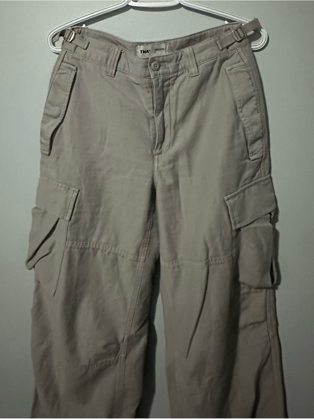 Aritzia TNA Cargo Pants in Light Taupe